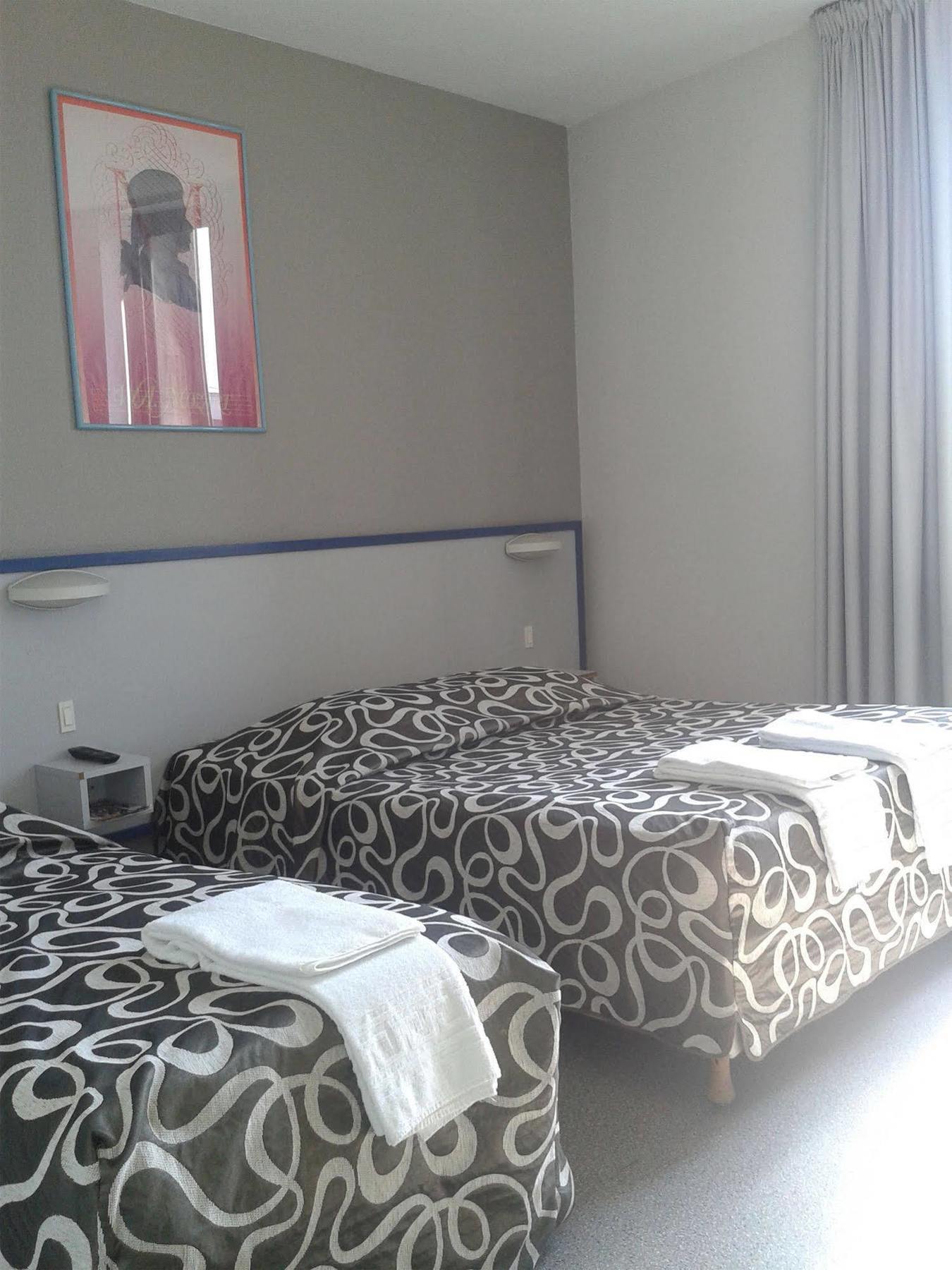 Hotel Entre 2 Mers Proche Bordeaux Carbon-Blanc Exterior foto